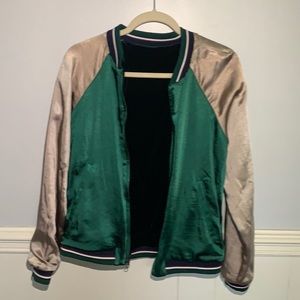 Reversible bomber jacket